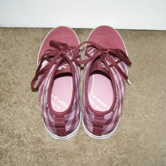 size 9 Ladies ADIDAS Suede & textile Casual shoes - Picture 9 of 13